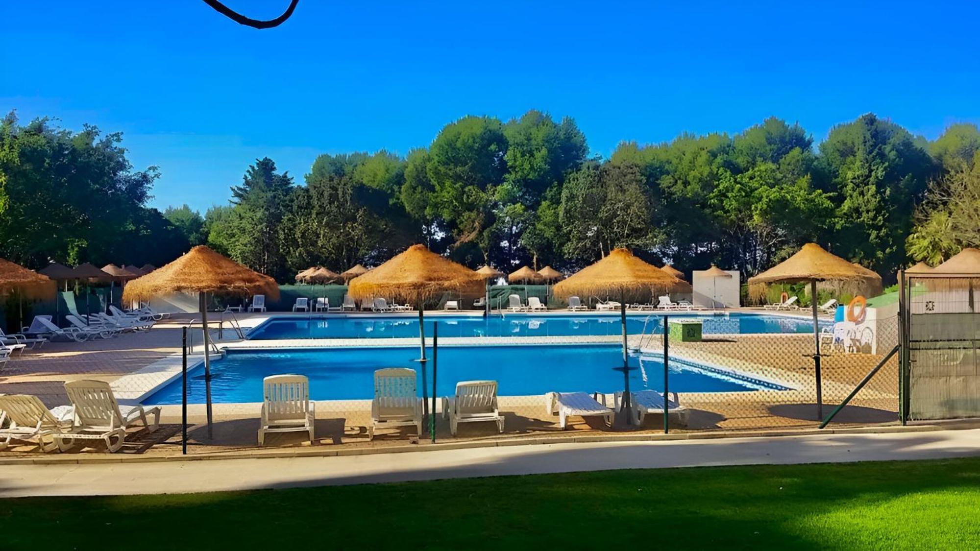 בנאלמדנה Luxury Suites Sunset Beach מראה חיצוני תמונה