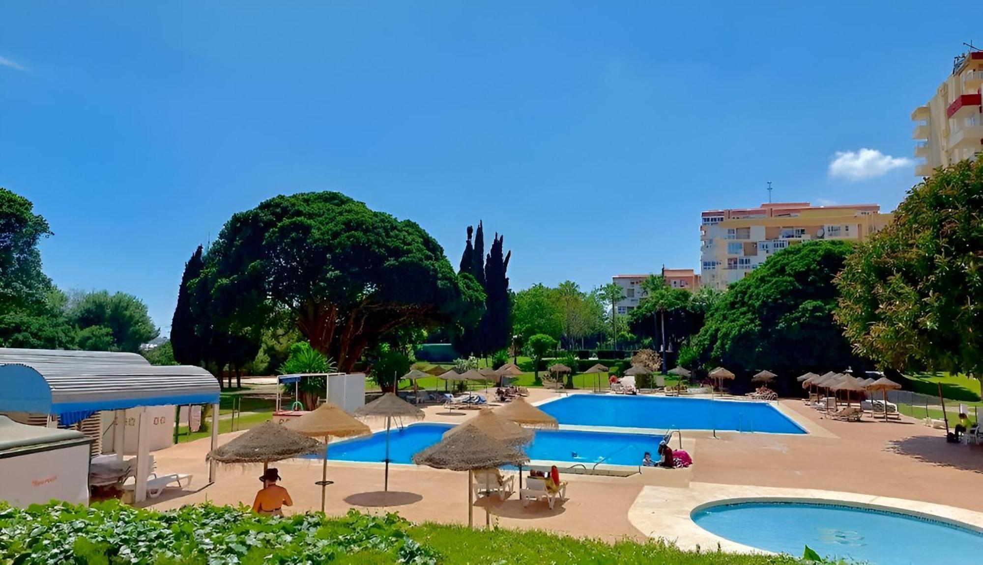 בנאלמדנה Luxury Suites Sunset Beach מראה חיצוני תמונה