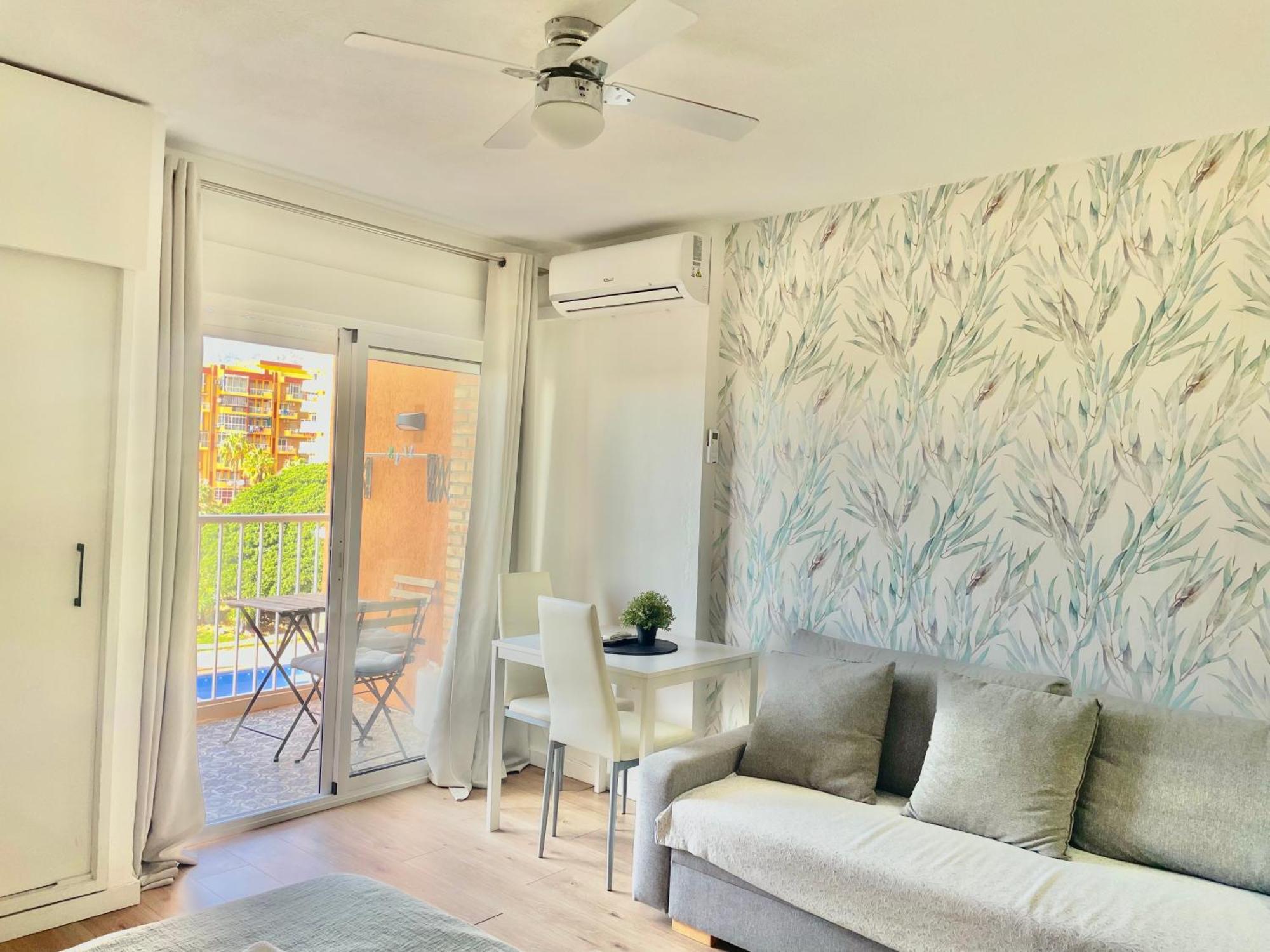 בנאלמדנה Luxury Suites Sunset Beach מראה חיצוני תמונה